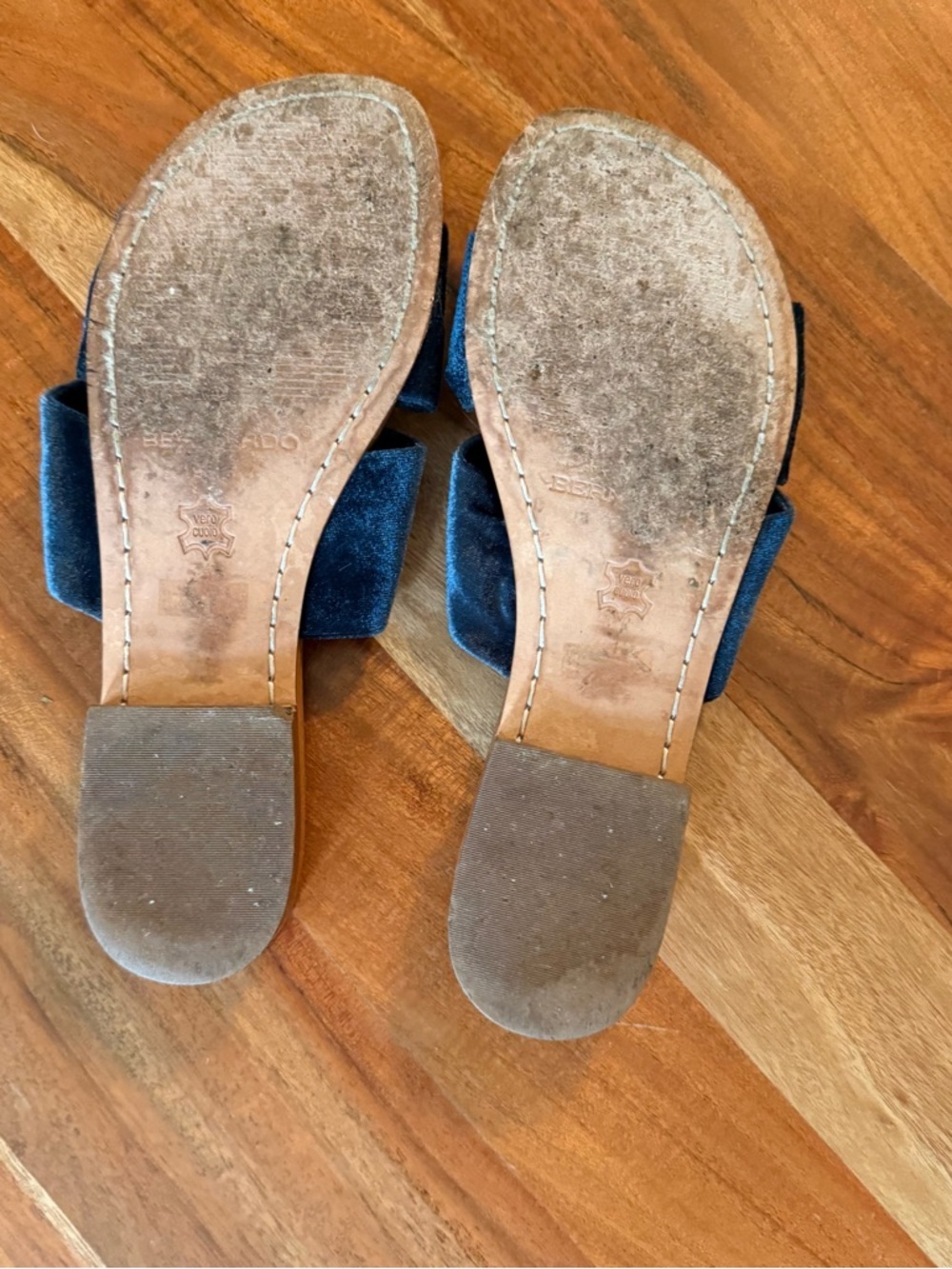 Bernardo Womens Velvet Twist Slide Sandals Navy Blue Leather Sole Flats Size 39 - Picture 4 of 4